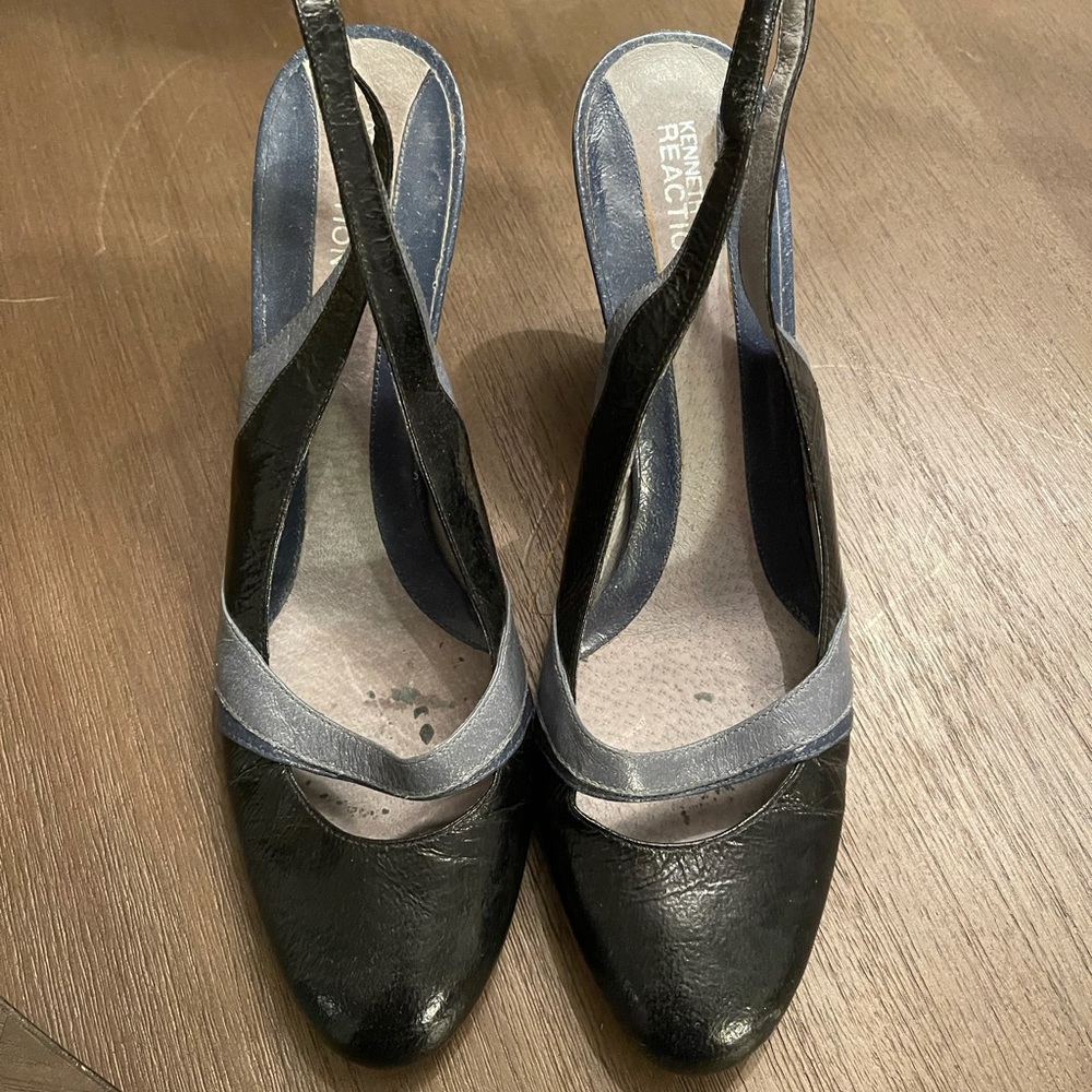 Kenneth Cole sling back chunky heels